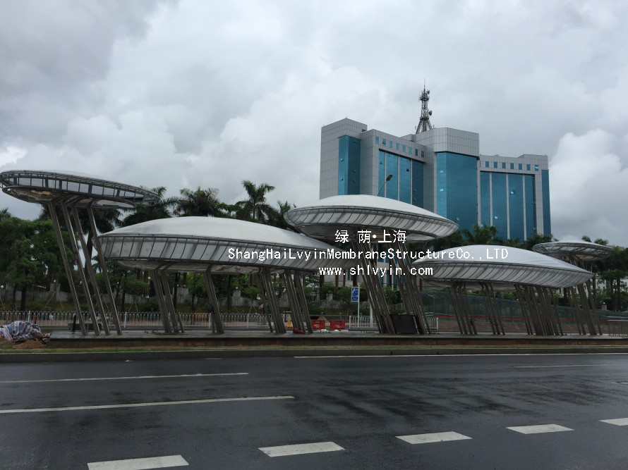 拉桿、隅撐的安裝